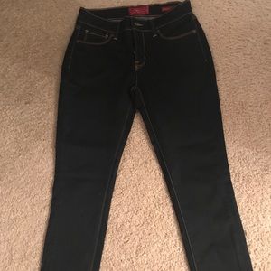 Lucky brand jeans! Never worn!